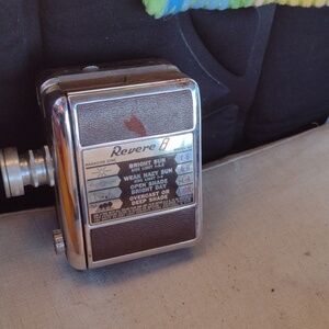 Revere 8 model 40 camera